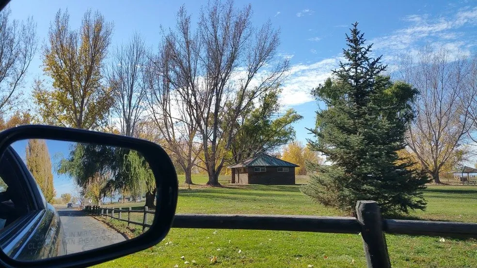 One of the best times of the year is autumn...when you can witness the change in leaves. This was a road trip in Wisconsin, the US.